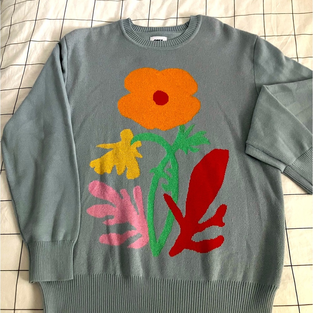 Obey sweater